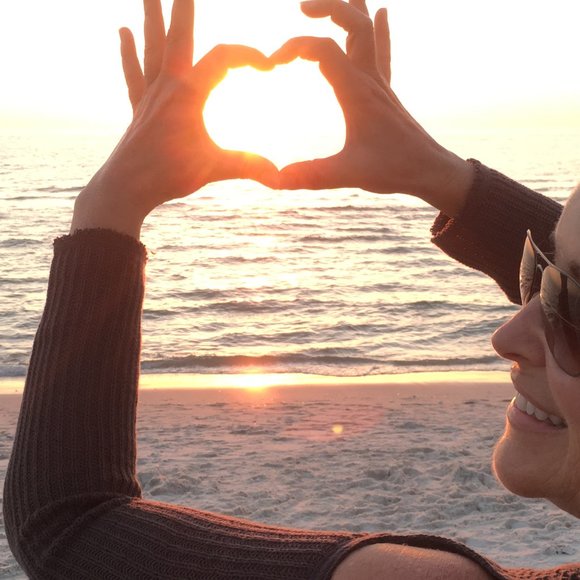 Meet your Posher, Carrie - Picture 6 of 9